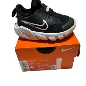 Nike Flex Runner 2 TDV Black White Toddler Infant Slip On 4C gently used